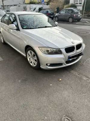 BMW 318 E90 mit standheizung und Tüv neu