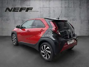 Toyota Aygo X Teamplayer 15J GARANTIE FLA SpurH KAM ACC Bild 4