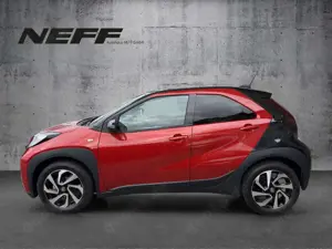 Toyota Aygo X Teamplayer 15J GARANTIE FLA SpurH KAM ACC Bild 3