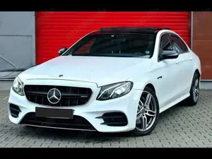 Mercedes-Benz E 220 E 220 D