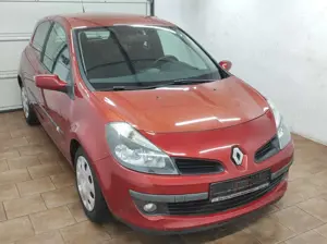 Renault Clio 2.0 AUTOMATIK KLIMA BC 1-HAND AHK ESP CD Dynamique