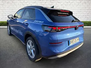 Volkswagen T-Roc 1.5 eTSI Life Digitales Cockpit LED Dyn. Kurvenlic Bild 3