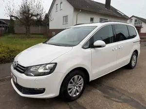 Volkswagen Sharan 2.0 TDI *Pano*Xenon*Standheizung*Kamera*8-Fach*