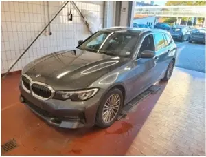 BMW 318 d Sport Line HUD/Panorama/BremsAss/KeyLessGo