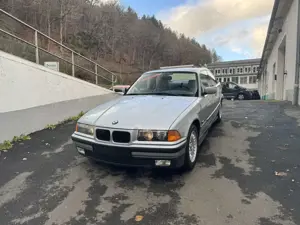 BMW 320 320i-Szh-Auto.-Schiebedach-H Kennz.