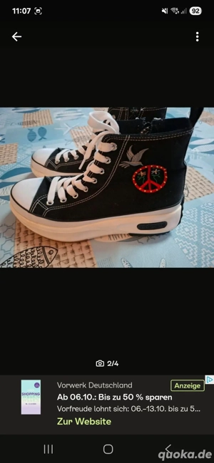 Neue Turnschuhe Stiefel