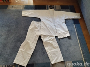 Kampfsportanzug für Karate oder ähnliches 