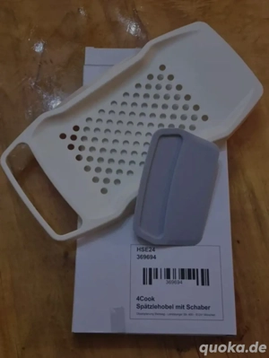 HSE24 Spätzle Reibe mit Schaber 
