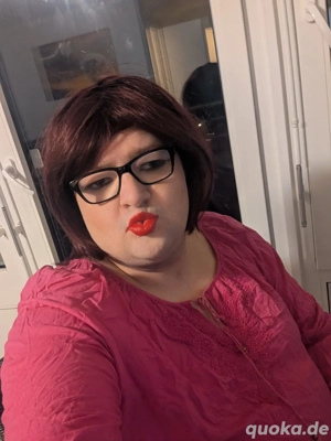 Feminisierung & Friseur-Rollenspiel   Online geführt werden