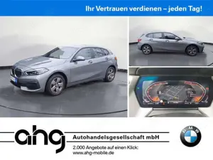 BMW 118 i Limousine Advantage Panorama Glasdach Navi