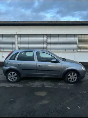 Opel Corsa 1.2 16V Bild 4