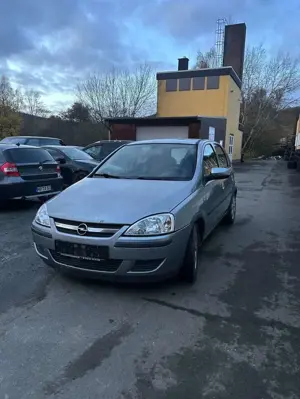 Opel Corsa 1.2 16V Bild 3