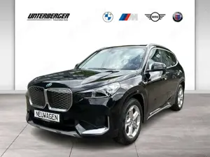 BMW iX1 xDrive30 xLine DAB LED RFK Shz PDC
