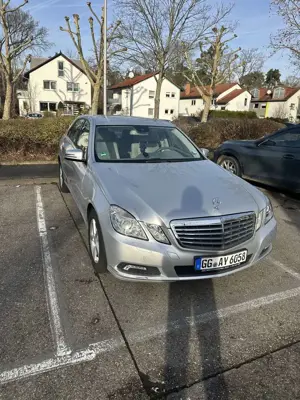 Mercedes-Benz E 220 CDI DPF BlueEFFICIENCY Automatik Elegance