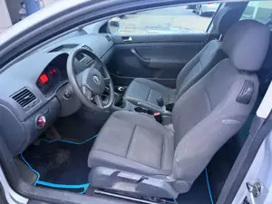 Volkswagen Golf V Lim. Trendline-TÜV NEU !! Bild 4