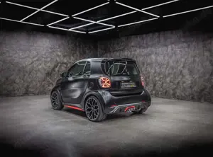 smart forTwo coupe BRABUS ULTIMATE STYLE: BLACK VELVET Bild 4