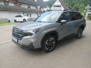 Subaru Forester 2.0 ie e-Boxer, Exclusive, AHK Bild 2