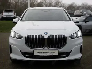 BMW 225 e Active Tourer xDrive Luxury Line AHK LED Bild 3