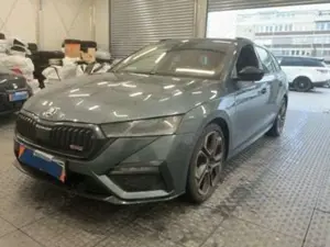 Skoda Octavia Combi RS Plus