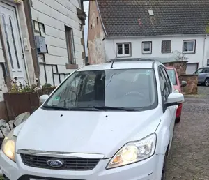 Ford Focus Turnier 1.6 Ti-VCT Titanium Bild 1