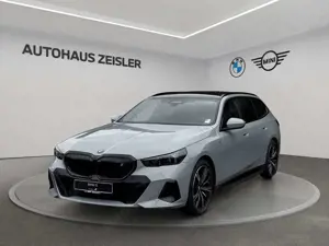 BMW i5 xDrive40 Tour. M Sport Pro 20"LM AHK Glasdach Sitz