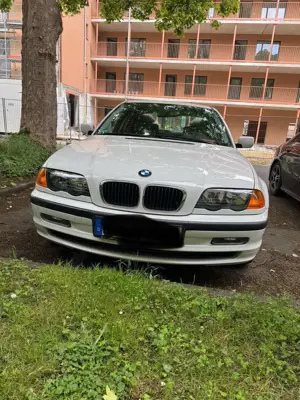 BMW 318 318i Sport Edition