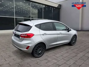 Ford Fiesta Cool  Connect Bild 3