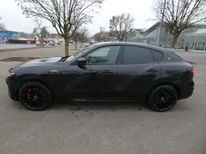 Maserati Levante Trofeo Q4 Bild 2