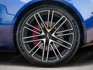 Aston Martin DB12 Volante Bild 4