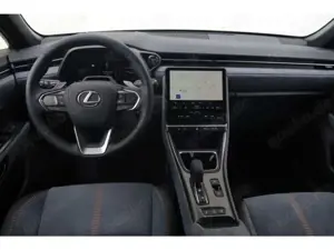Lexus LBX FWD Cool *LED*360° *M Levinson*HUD*CarPlay* Sports Bild 4