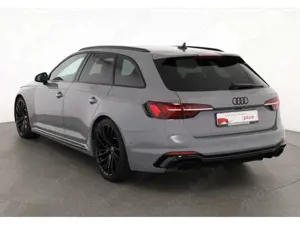 Audi RS4 Avant TFSI quattro Bild 4