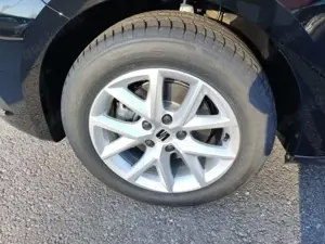 SEAT Leon LEON SPORTSTOURER ROAD EDITION 1.5 TSI NAVI SHZ Bild 4