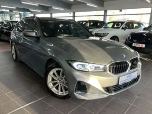 BMW 318 318d Touring Panorama+LED+Harman Kardon+ACC.