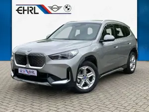 BMW iX1 eDrive20  xLine DAB LED RFK Komfortzg. Shz