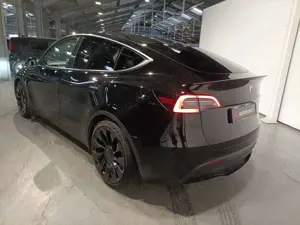 Tesla Model Y TESLA Model Y Performance Dual Motor AWD Bild 4