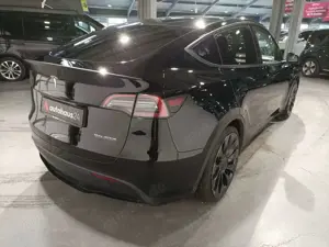Tesla Model Y TESLA Model Y Performance Dual Motor AWD Bild 5