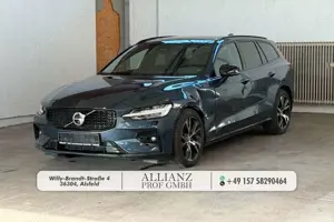 Volvo V60 Kombi Ultra Dark ACC 360° Pano 4-Zonen UNFAL