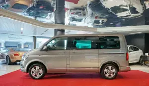 Volkswagen T6 Multivan Gen Six 4Motion AHK ACC 1.HAND MWST Bild 5