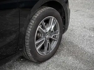 Skoda Fabia 1.0 TSI Tour LED KLIMA ALU PDC GRA BT Bild 5