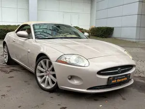 Jaguar XK XK 4.2 Cabriolet Traumzustand Service NEU