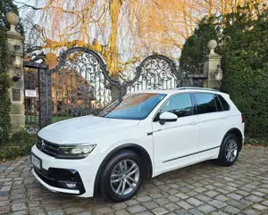 Volkswagen Tiguan Tiguan 2.0 TDI SCR DSG Highline pano Leder