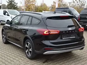Ford Focus Active Turnier MHEV WiPa ParkAss Navi LED Bild 3