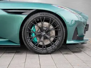 Aston Martin DB12 V8 Coupe Bild 4