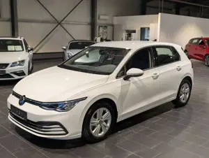 Volkswagen Golf 2.0 TDI SCR DSG Life 1.Hand