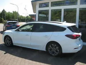 Ford Focus Turnier ST-Line  Garantie bis 12/28 Bild 4