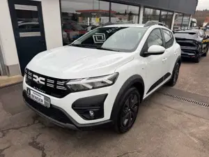 Dacia Sandero Stepway 3 Expression TCE 90 Bild 2