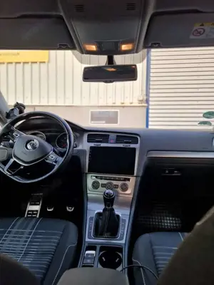 Volkswagen Golf 2.0 TDI BlueMotion Technology Edition