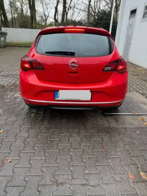 Opel Astra Astra J  lim,5-trg.Style/Xenon/Navi/PDC/Sitzh.