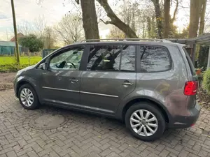 Volkswagen Touran Touran 1.4 TSI DSG Highline Bild 2