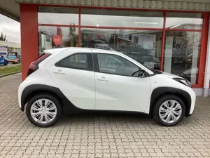 Toyota Aygo X S-CVT Business Edition in verschiedene Farben! Bild 5